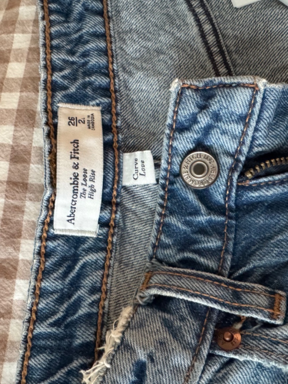 Abercrombie loose high rise jean CURVE LOVE - Picture 2 of 3
